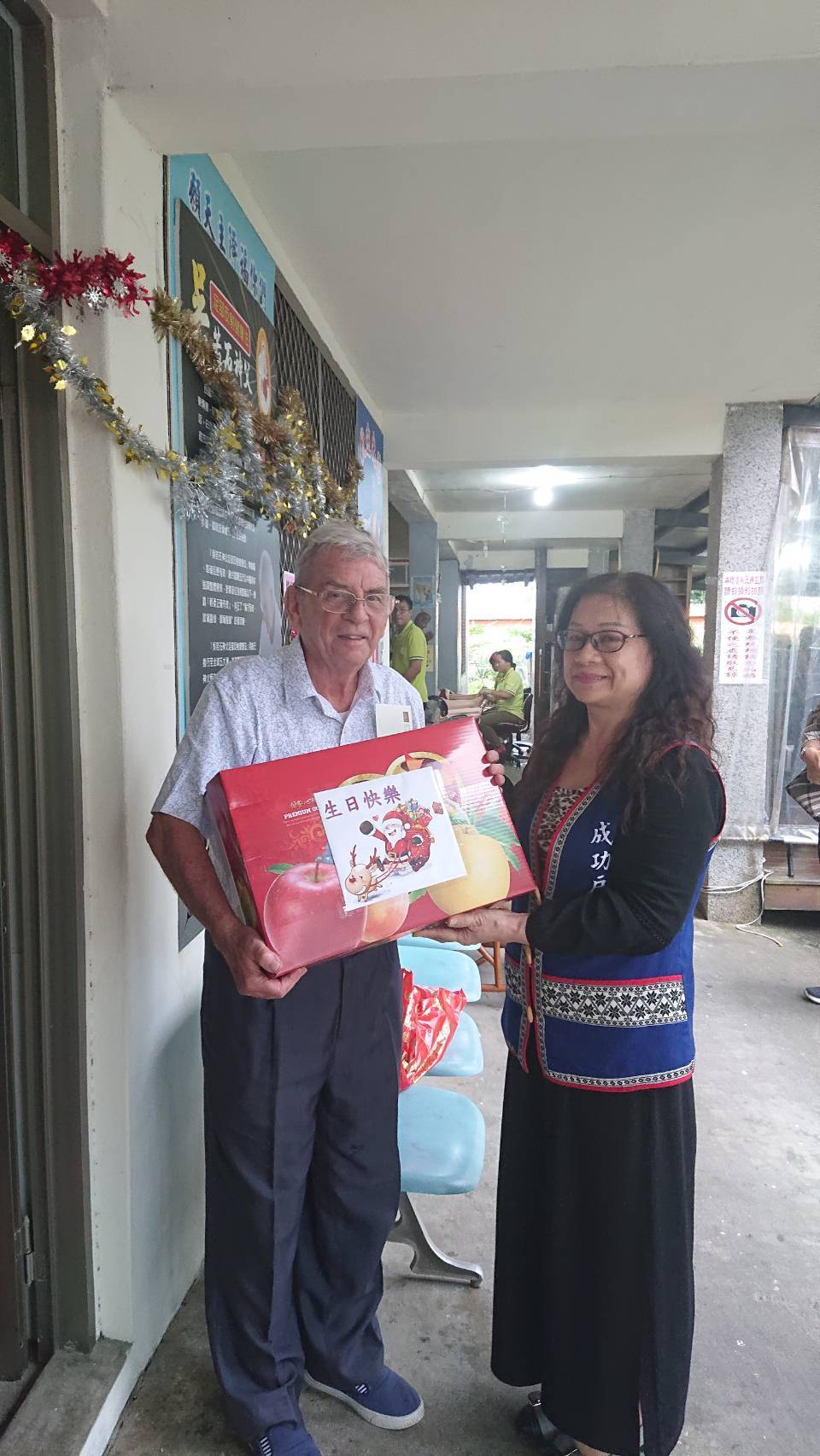 連結至本所祕書前往長濱鄉拜訪吳若石神父按我看更多圖片